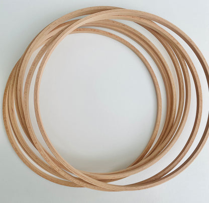 Gebohrte Holzringe natur – ideal für Babymobile & Makramé ø 22 und 23 cm