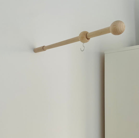 Wandhalterung aus Holz für Babymobile & Deko – Natürlich, schlicht & stilvoll